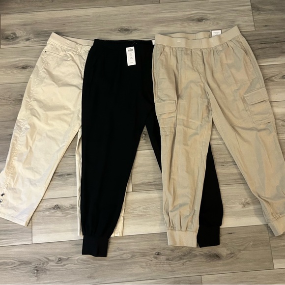 Chico's Pants - Chicos The Ultimate Fit Crop & Jogger Pants Size 1.5 NWT